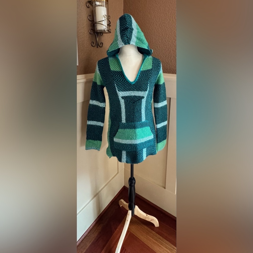 BCBGMaxAzria Teal and Mint V-Neck Sweater